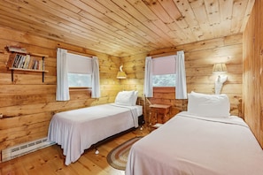 3 bedrooms, bed sheets