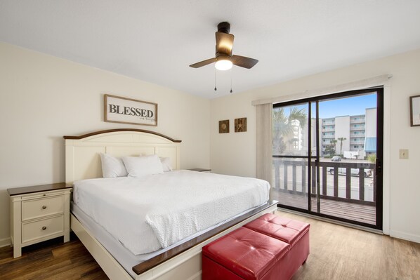 2 bedrooms, iron/ironing board, Internet, bed sheets