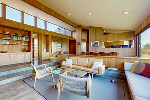 TV, fireplace, DVD player, video library - Oceanfront home with private hot tub, views, beach access & shared pools/tennis (Sea Ranch)