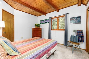 2 bedrooms, iron/ironing board, bed sheets