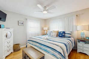 1 bedroom, iron/ironing board, Internet, bed sheets