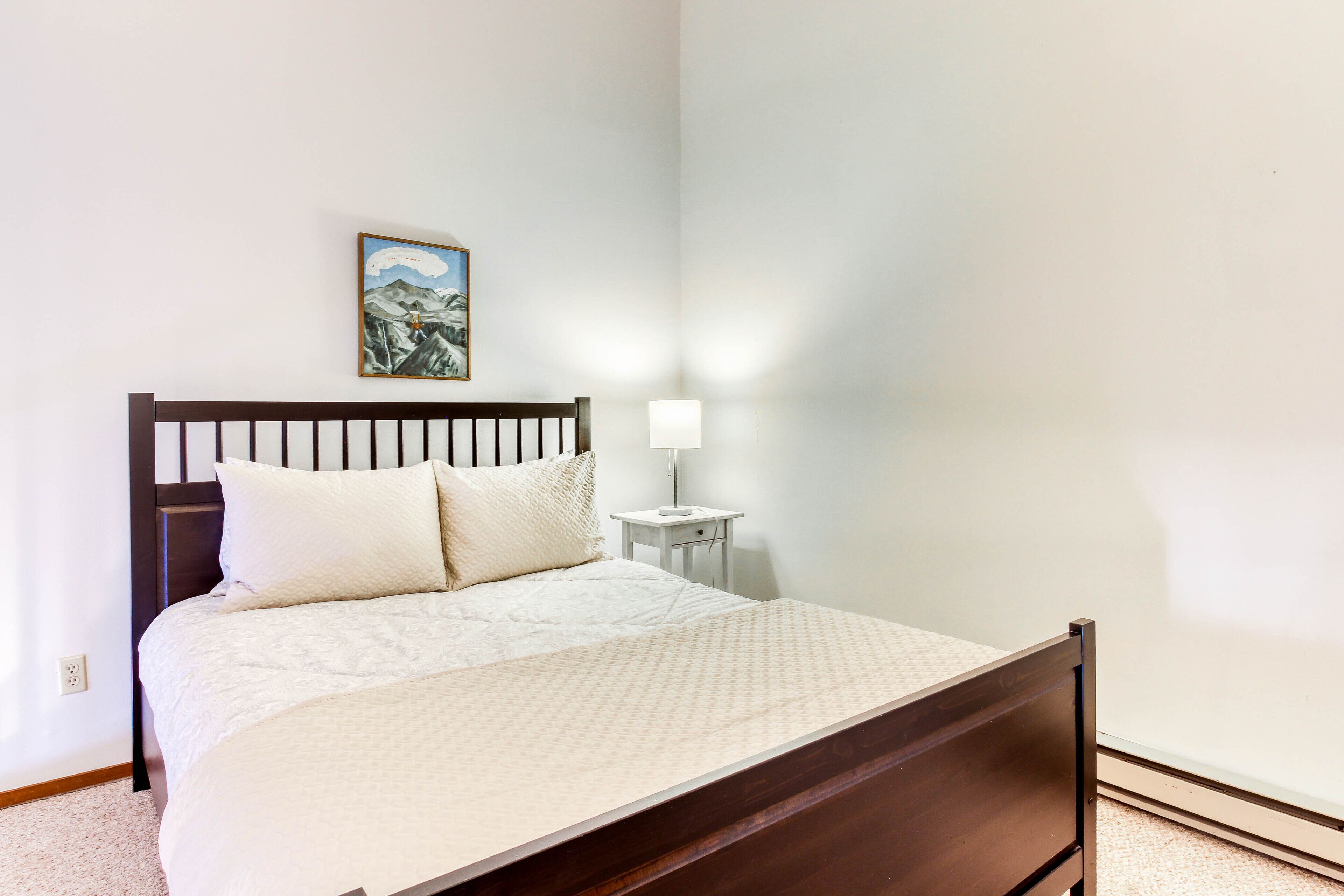 Free Internet, bed sheets