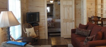 Private Log Cabin - Whirlpool, Flachbildschirme, Wi-Fi, Kamin, Sm Haustier berücksichtigt