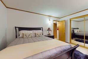 2 bedrooms, Internet, bed sheets