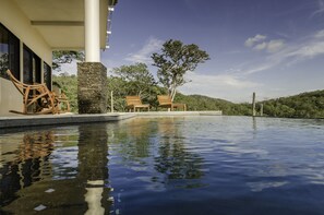 Udendørs pool, infinity-pool