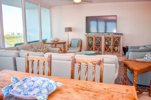 Smart TV, DVD player, books, offices - Caribe D907 Luxury Condo- Panoramic Gulf & Bay Views- Resort Amenities (Orange Beach)