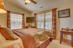 2 bedrooms, iron/ironing board, Internet, bed sheets