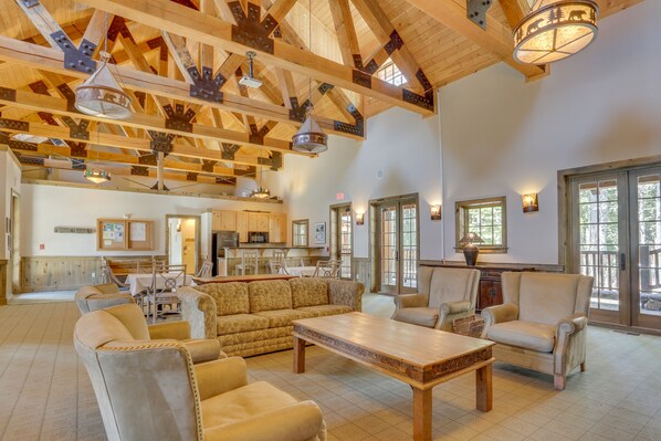 TV, fireplace, DVD player, streaming services