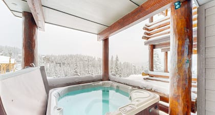 Spacious ski-in/ski-out townhome located in Moonlight Basin with private hot tub