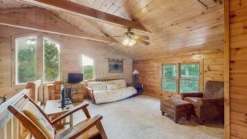 Fernseher, Kamin, Stereoanlage