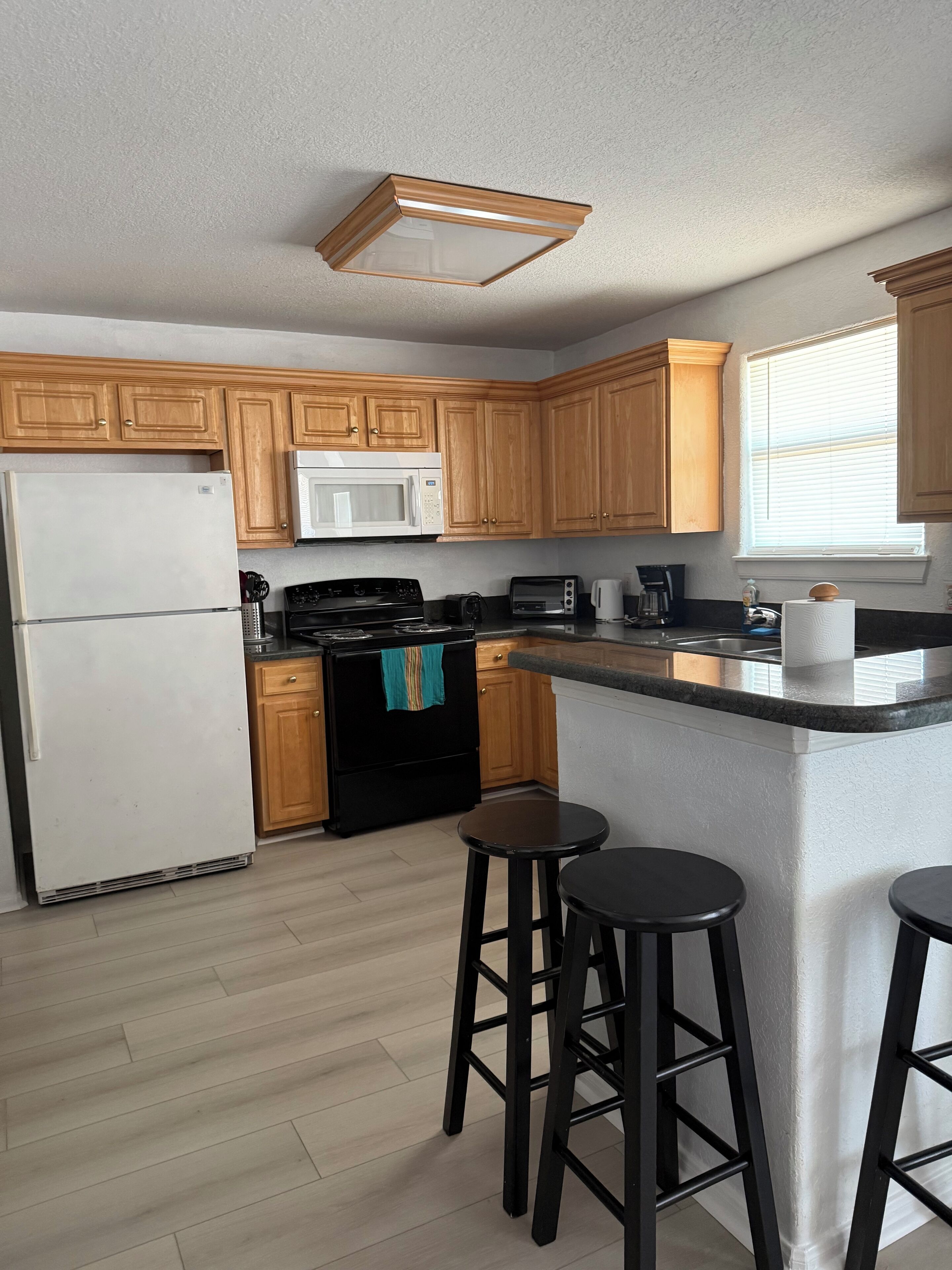 冰箱、微波炉、烤箱、炉灶