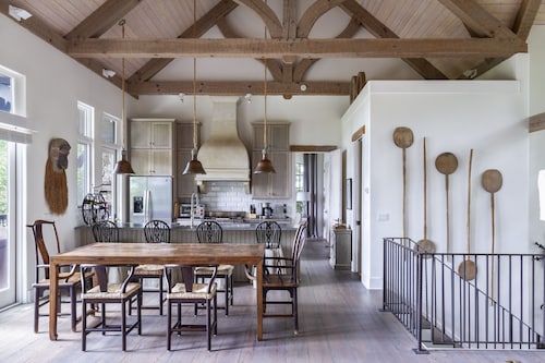 Ammattisuunnittelija sisustus, intown, auringonlasku vuoristomaisemat