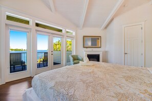 4 slaapkamers, een strijkplank/strijkijzer, internet, beddengoed