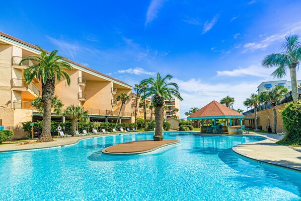 Lämmitetty uima-allas