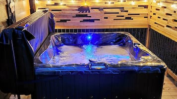 Bain à remous extérieur