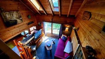 Smart TV, books, video library, stereo