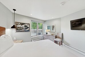 1 bedroom, iron/ironing board, internet, bed sheets