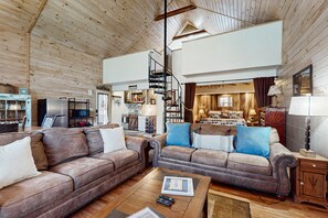 TV, fireplace, DVD player