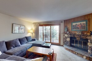 TV, fireplace, DVD player, stereo