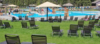 Cabin with Eight SHARC Passes, Access to Shared Pools, Hot Tub & Other Amenities
