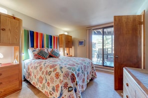 2 bedrooms, iron/ironing board, Internet, bed sheets