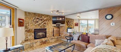 TV, fireplace, DVD player, stereo