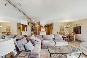 TV, fireplace, DVD player, stereo