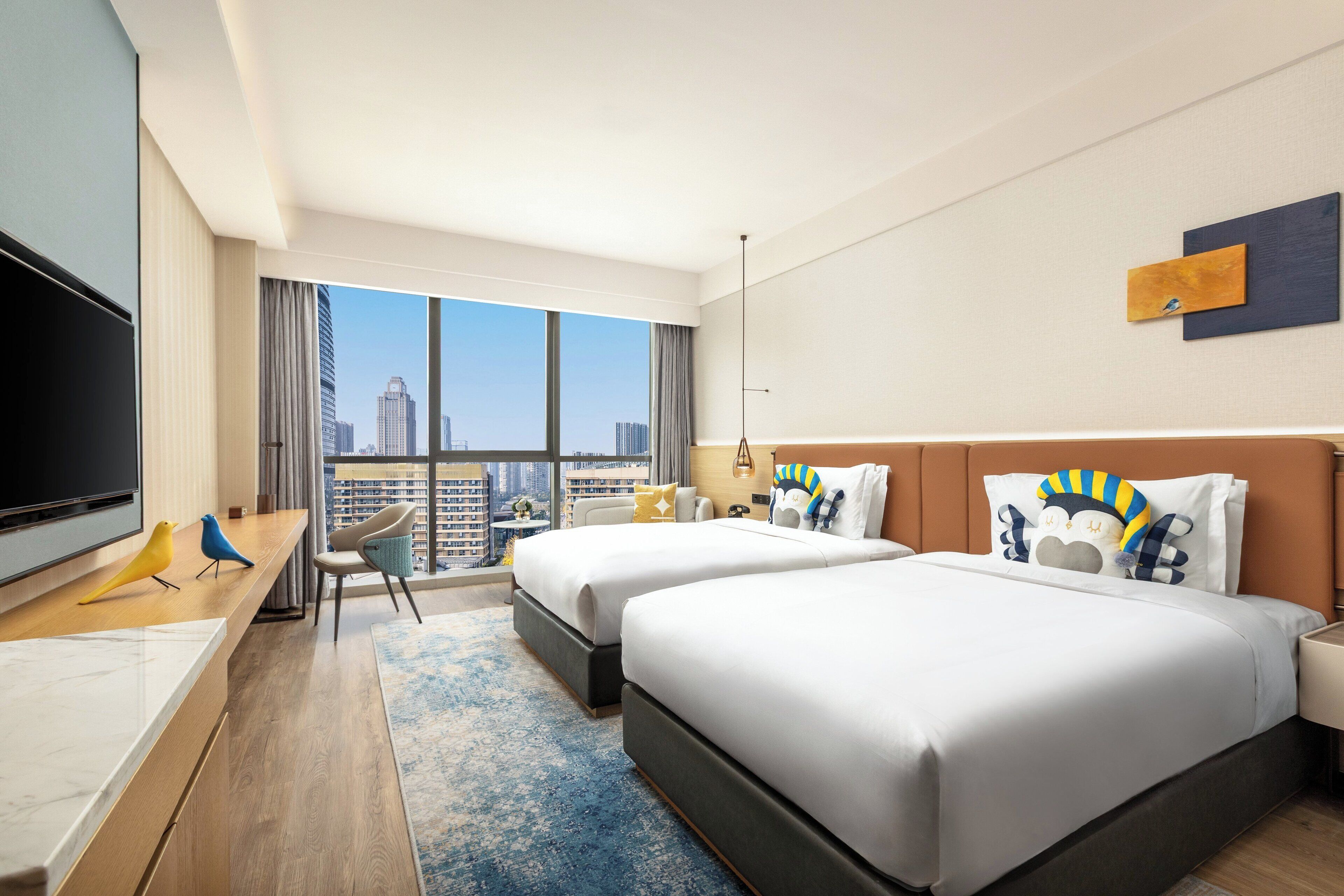 Standaard kamer, 2 tweepersoonsbedden, uitzicht op meer | Luxe beddengoed, een kluis op de kamer, een laptopwerkplek