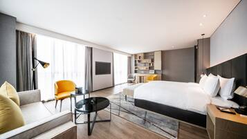 Standardsuite | Premium-sengetøj, pengeskab på værelset