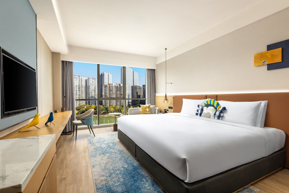 1 Super King Standard Lake View