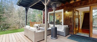 Dog-Friendly Home with Peaceful Location Near Lake and Town