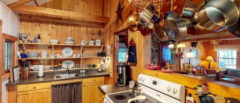 Frigorífic, microones, forn i placa de cuina