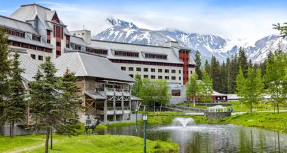 Dog-friendly cottage with private hot tub, great location, and views