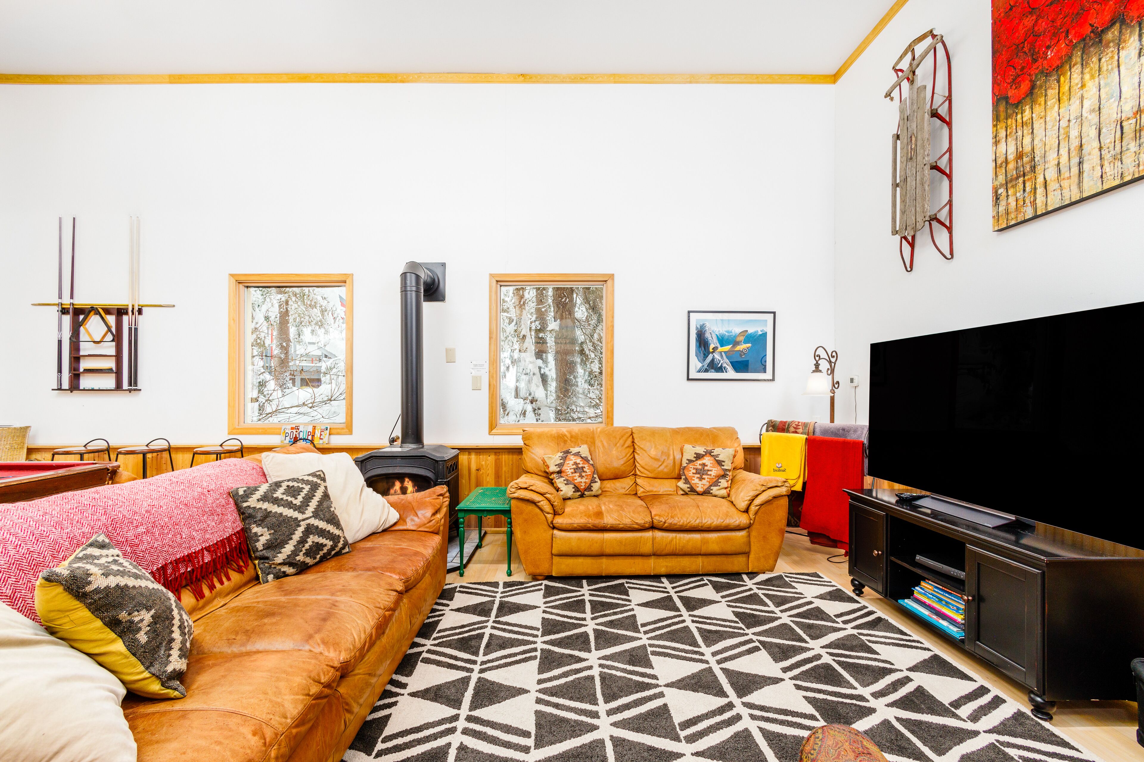 TV, lareira, DVD player, pebolim