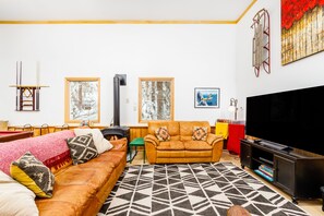 TV, fireplace, DVD player, foosball - Unique home with hot tub, 2 kitchens, fireplace & game room - near lifts (Girdwood)