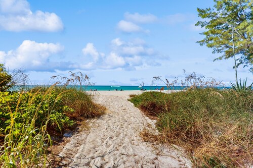 Adorable beachfront rental in a great location with Gulf access right outside