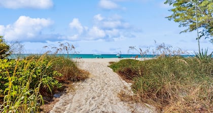 Adorable beachfront rental in a great location with Gulf access right outside