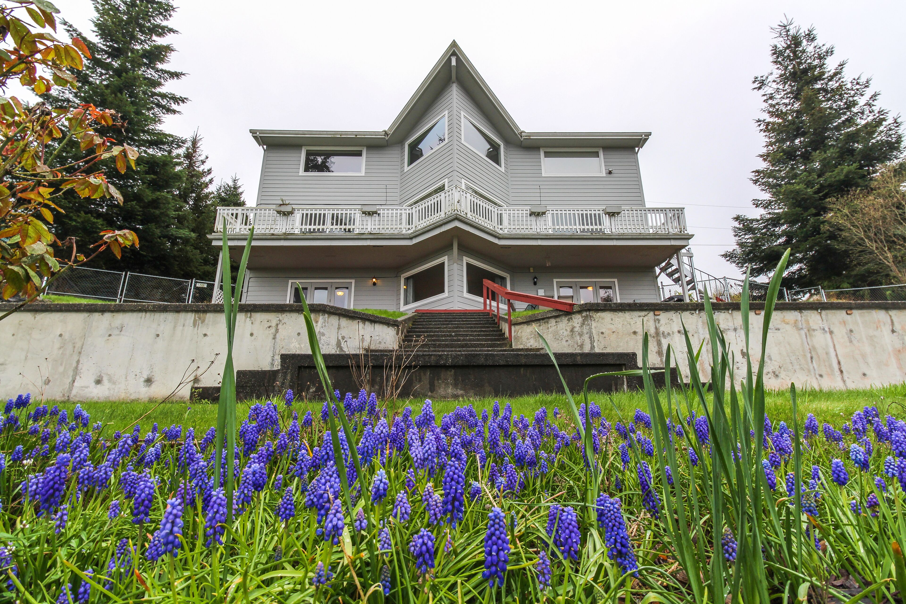 Bright getaway with water views & prime location - blocks to the beach