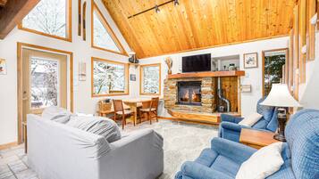 TV, fireplace, stereo