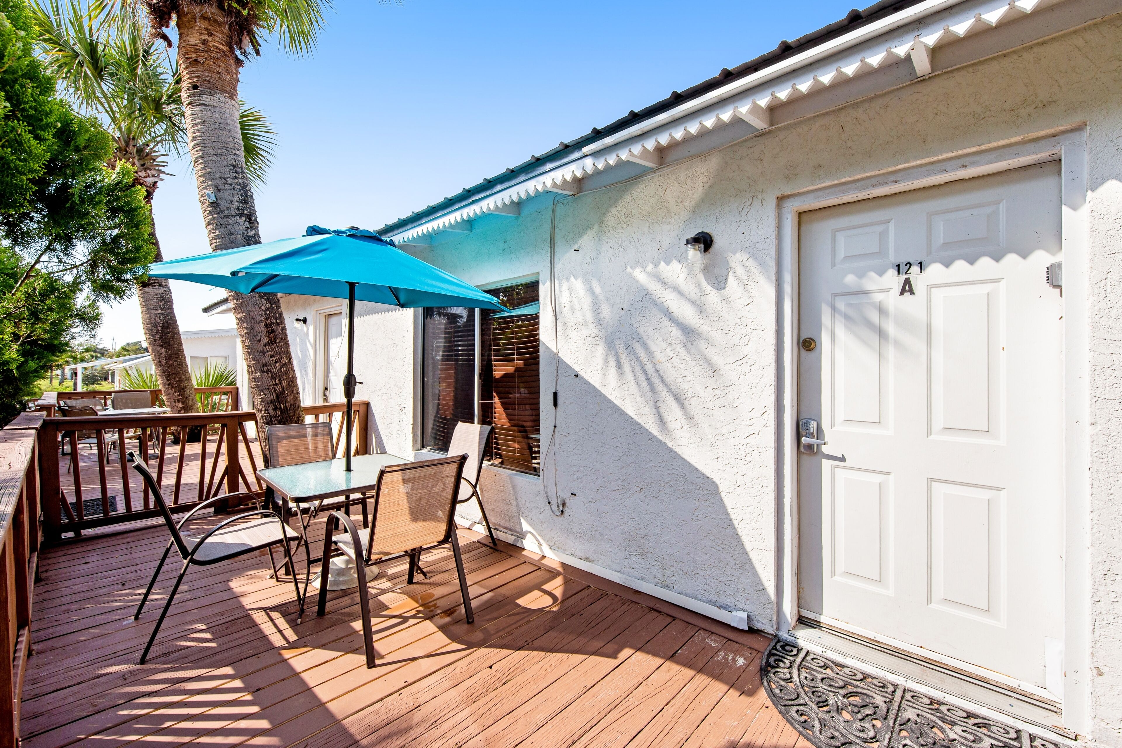 Comfortable set of homes in a peaceful location near the beach, natural beauty