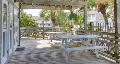 Breezy townhome with shared pool & tennis, beach access - small dogs welcome