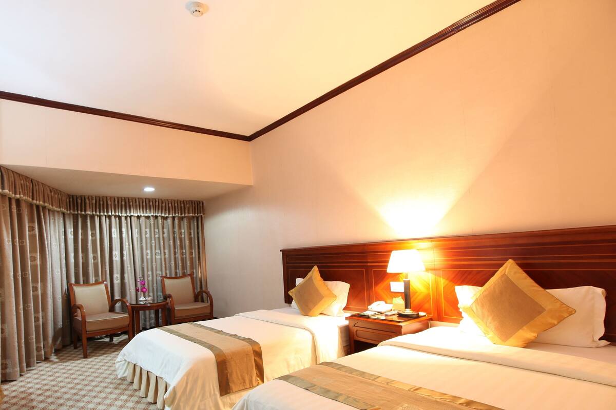 Minibar, in-room safe, desk, blackout curtains
