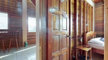 1 bedroom, Internet, bed sheets