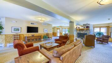 TV, fireplace, DVD player, books