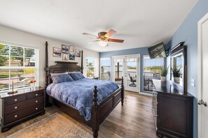 3 عدّة غرف نوم ومكتب ومكواة/لوح كي وسرير س�فر