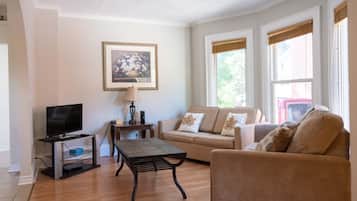 Una Smart TV, libros