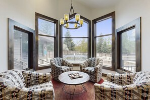 Interior - Ski-In/Ski-Out Condo on Dollar Mountain with Shared Pool & Hot Tub (Sun Valley)