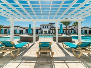 Piscine extérieure, piscine chauffée