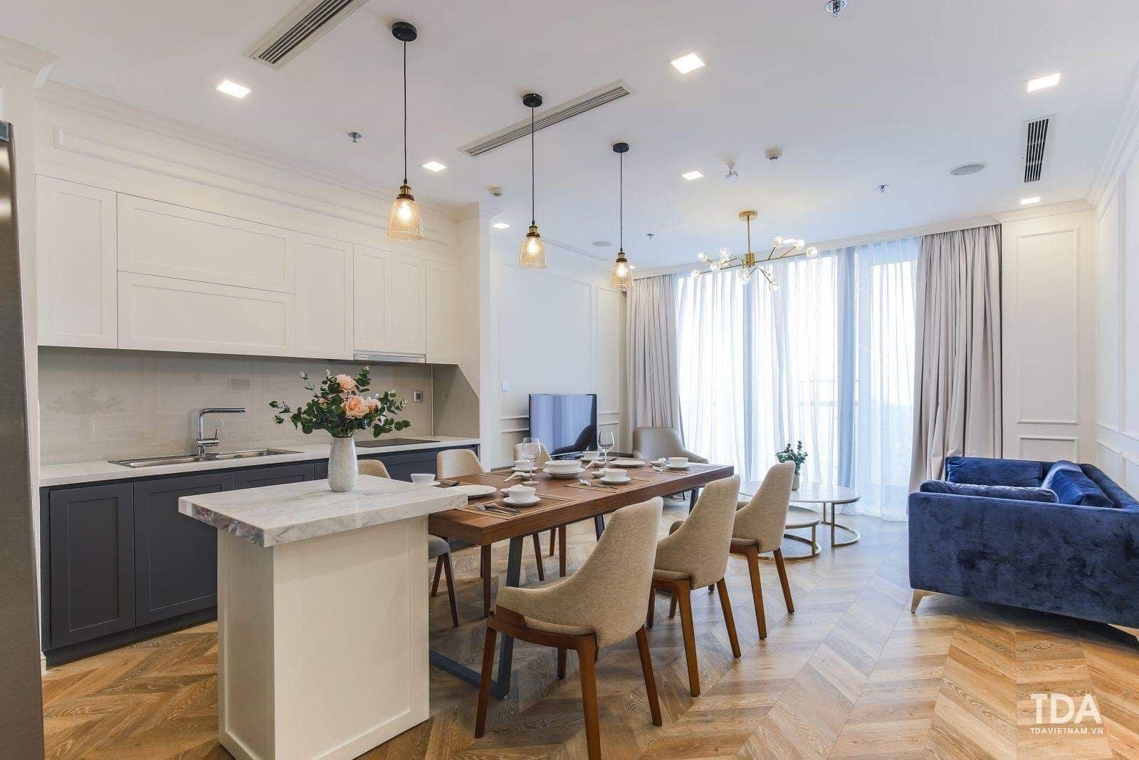 Căn hộ Superior, 2 phòng ngủ, có thể sử dụng hồ bơi, quang cảnh thành phố | Khu vực ăn uống tại phòng