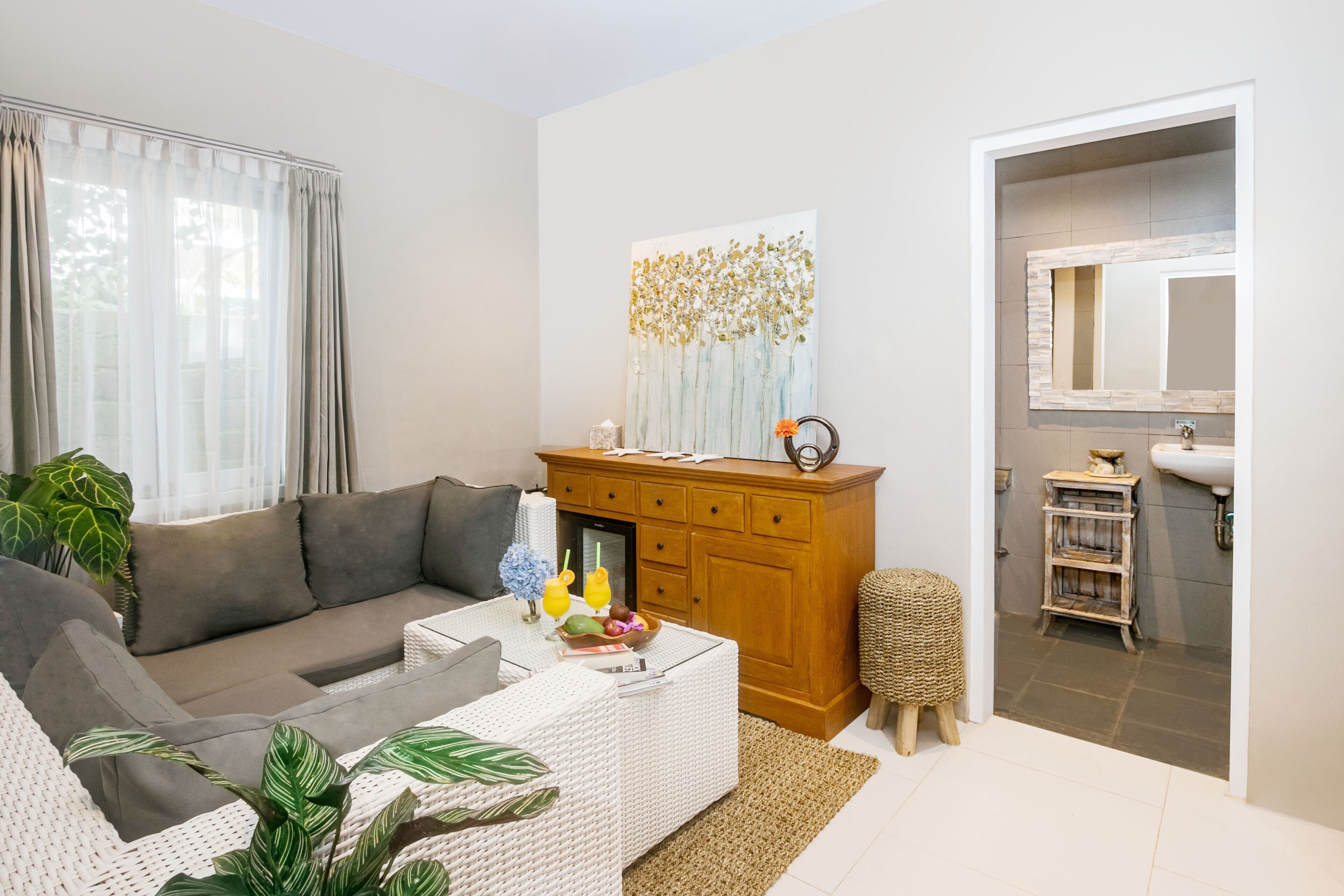 suite, 1 bedroom | living area | 55-inch smart tv with cable channels, tv